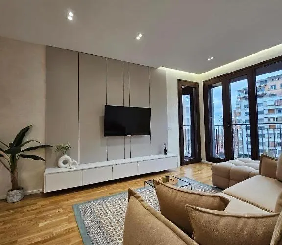 Central Comfort Tirana-By Green Terrace * ティラナ