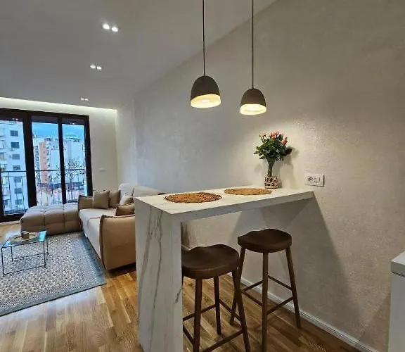 Central Comfort Tirana-By Green Terrace * ティラナ