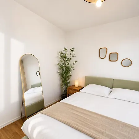 Comfort Tirana-by Terrace Lägenhet